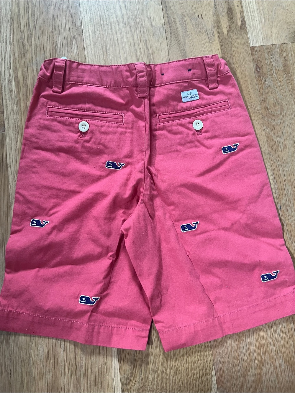 Vineyard Vines Kids Coral Shorts with Navy Whale Embroidery - Sz 7 - Picture 3 of 5